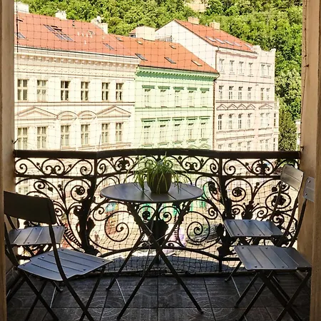 Appartement Royal Route Lesser Town *